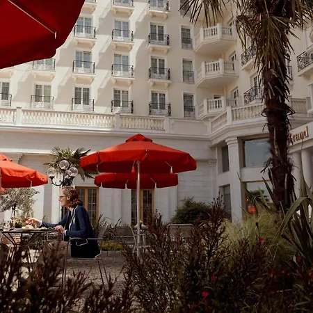 Grand Palace Hotell