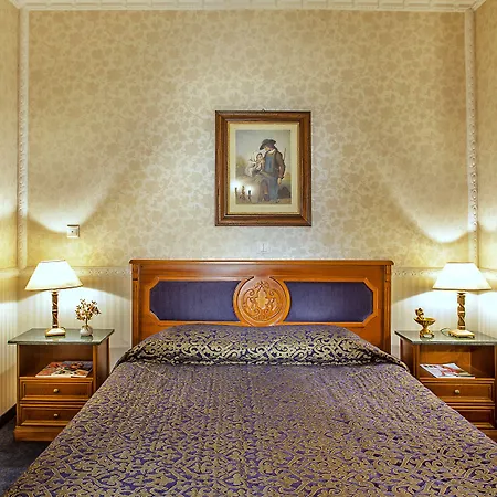 Hotel Grand Palace