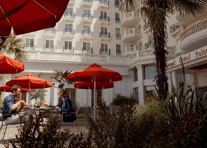 Grand Palace Hotel