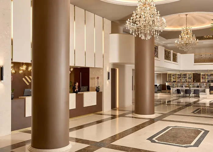 Grand Palace Hotel