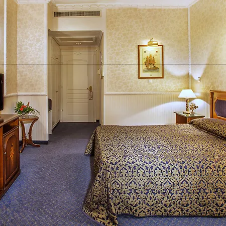 Hotel Grand Palace