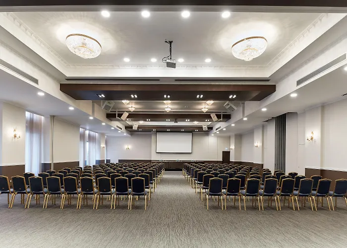 Grand Palace Ξενοδοχείο 5*