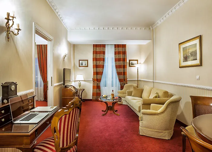 Grand Palace Hotell 5*